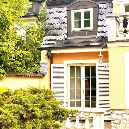Yacht- , Und Reisemobilhafen "Historisches Faehrhaus" Wendenschloss Berlin Exteriör bild